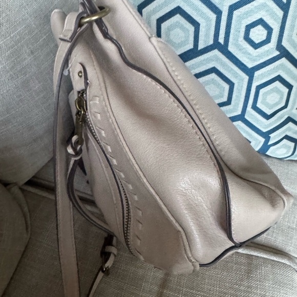 Rosetti Ashley Crossbody bag like new - Picture 8 of 15